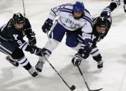 开云下载-赛道与球场，当F1新赛季之夜遇见马克西的持续杀伤力