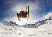 开云体育入口-哈登关键一击撕裂防线，灰熊逆袭冲垮猛龙不败神话