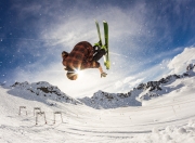 开云体育入口-哈登关键一击撕裂防线，灰熊逆袭冲垮猛龙不败神话