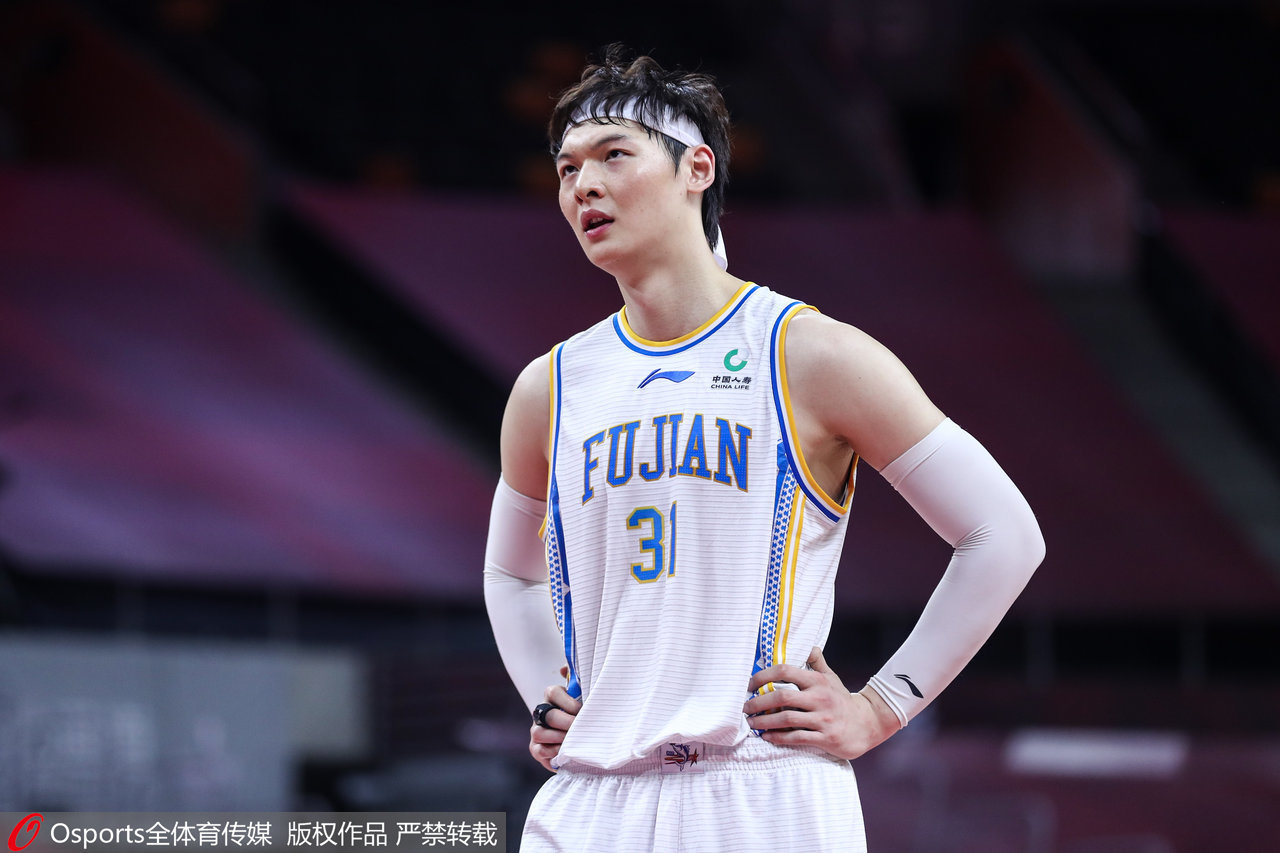 关于比利时逆转丹麦，范佩西三分雨点燃全场的信息