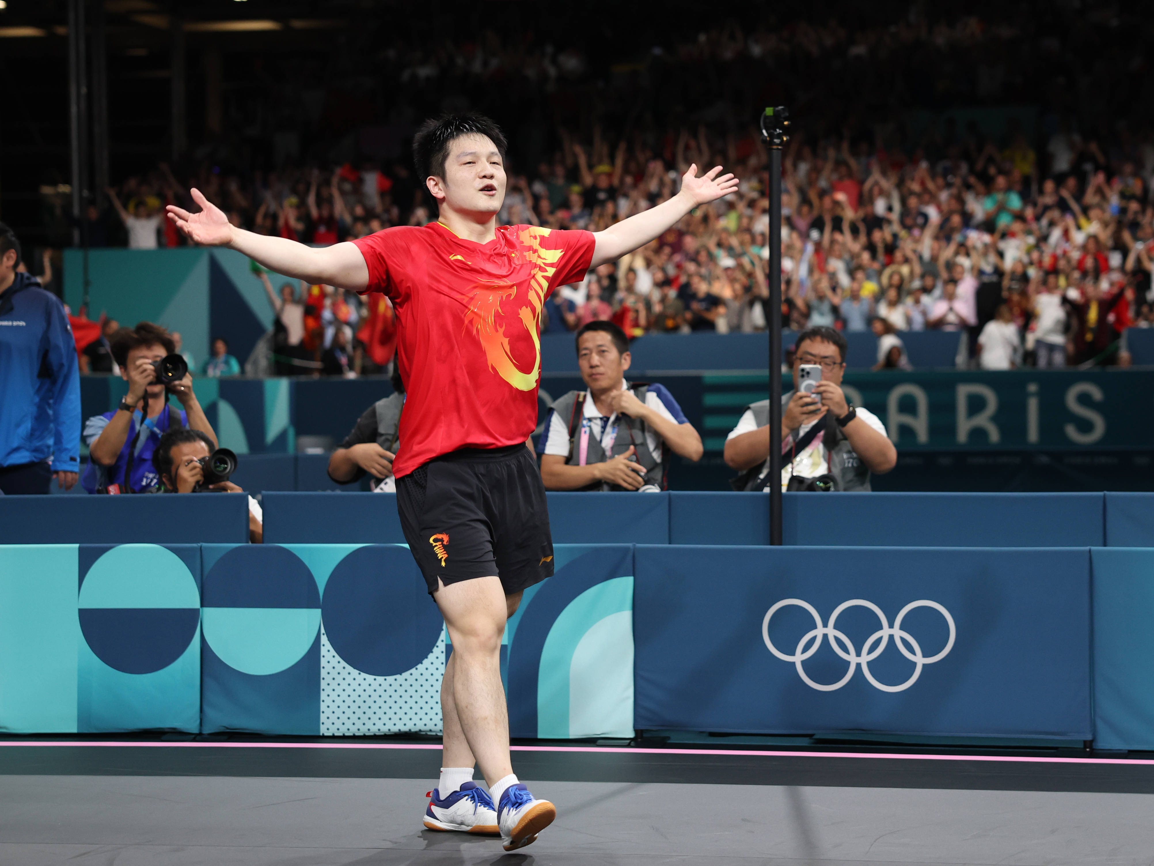 法国乒乓球队力克英国乒乓球队,樊振东高光表现的简单介绍 法国乒乓球队力克英国乒乓球队,樊振东高光表现的简单介绍