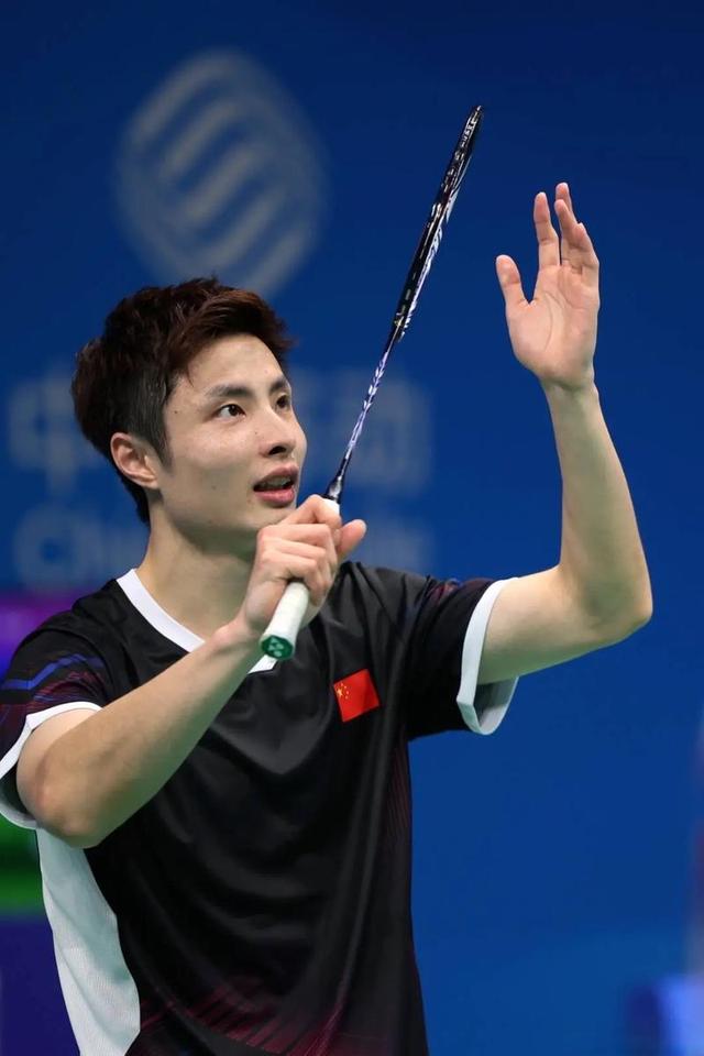 包含马来西亚队轻取印尼队，石宇奇状态火热的词条