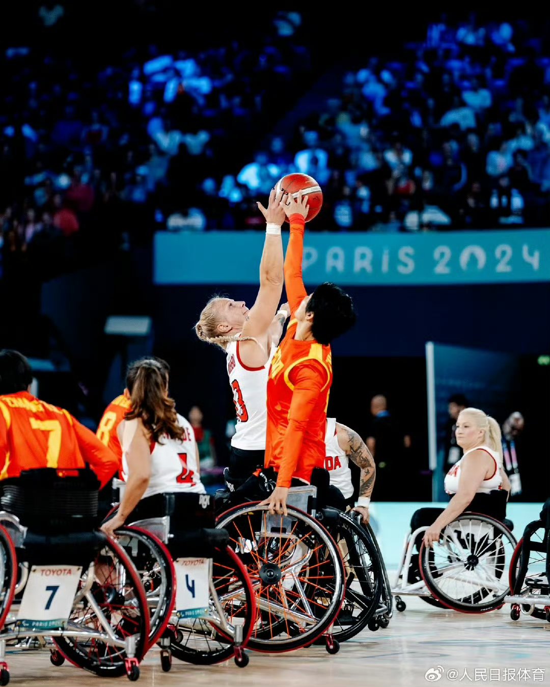 加拿大选手突围晋级，实力强劲