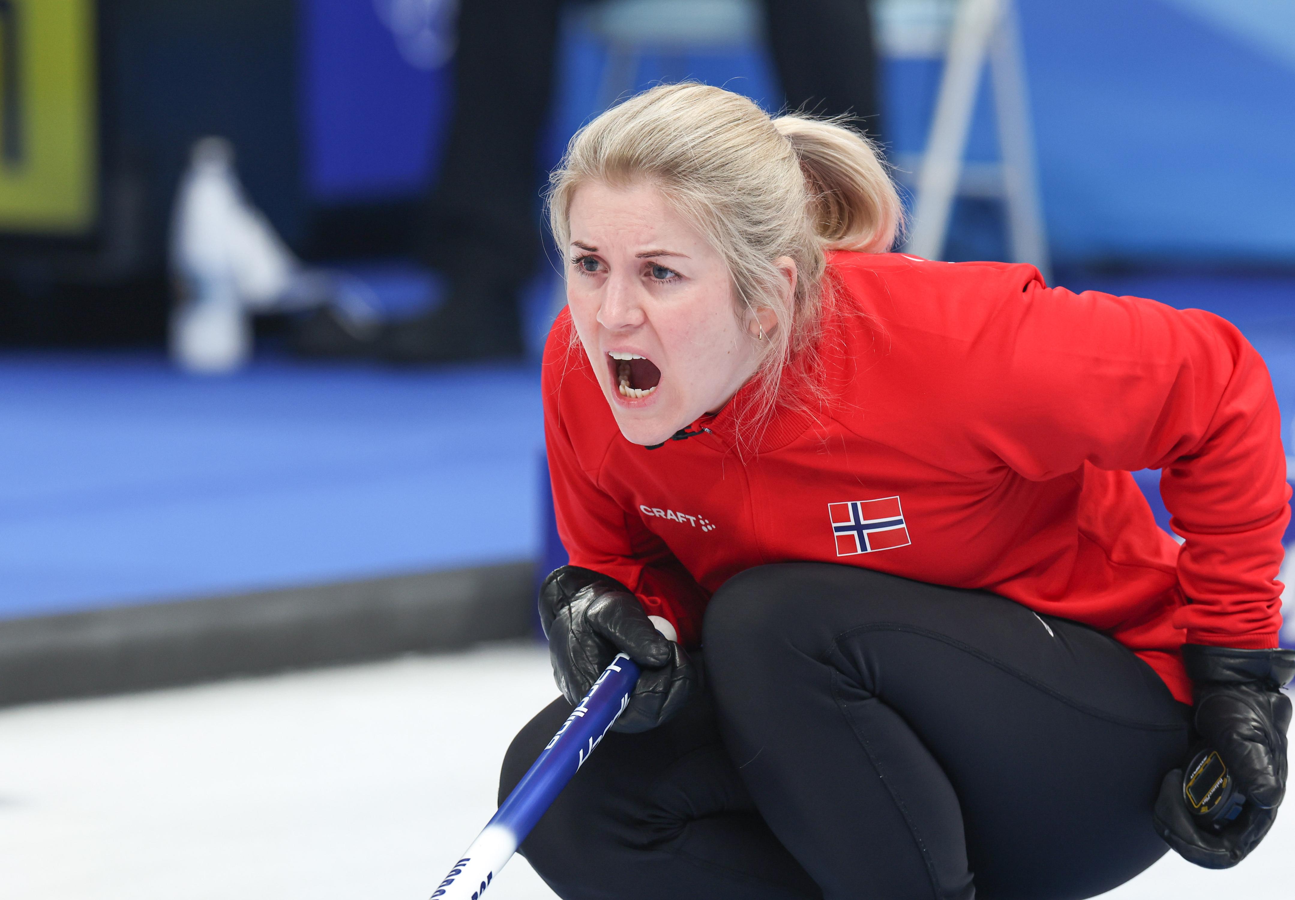 挪威队在北极洲杯比赛中扬眉吐气