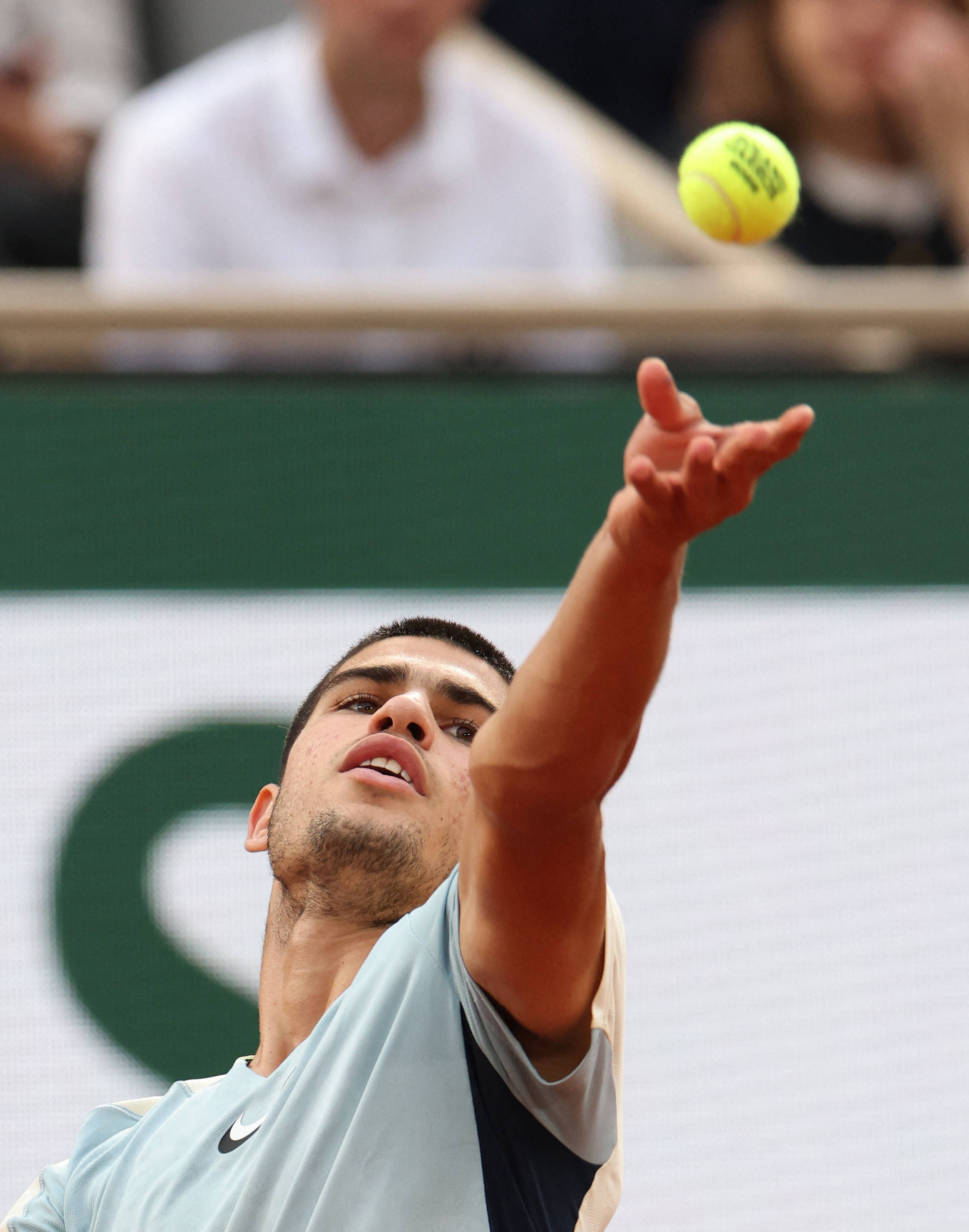 关于法国网球队完胜澳大利亚网球队，阿尔卡拉斯惊艳世界的信息