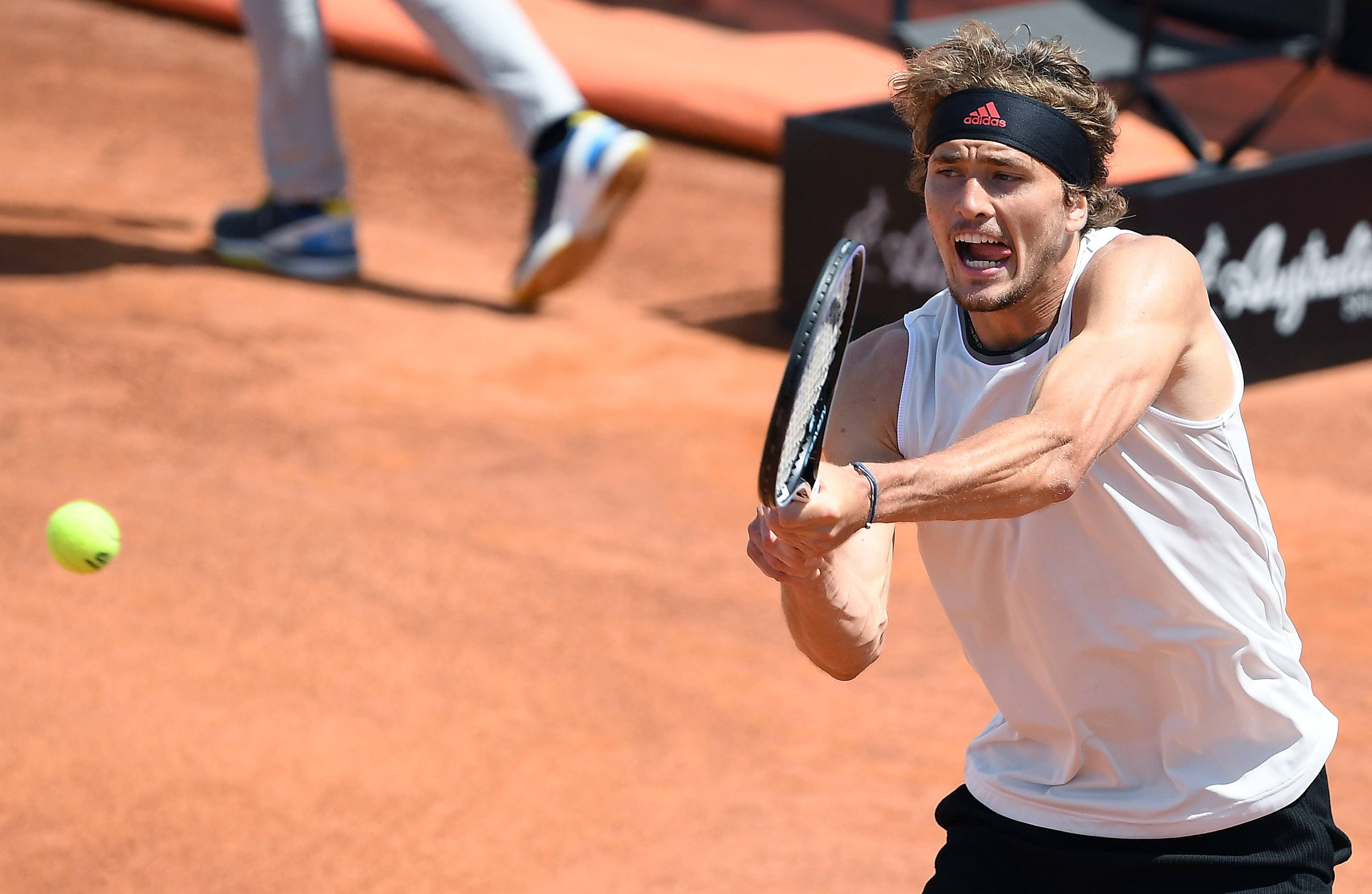 意大利网球队力克欧洲网球队，兹维列夫打破历史纪录的简单介绍