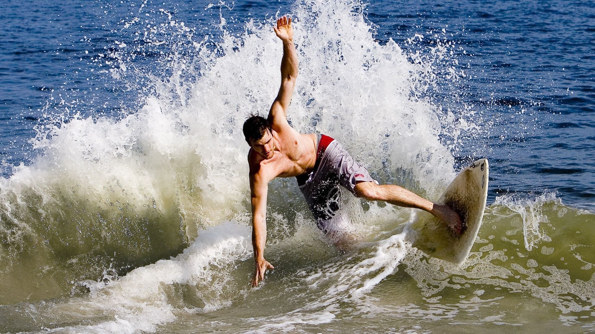 东方新势力崛起，上海队欧冠决赛轻取雄鹿，改写篮球世界版图