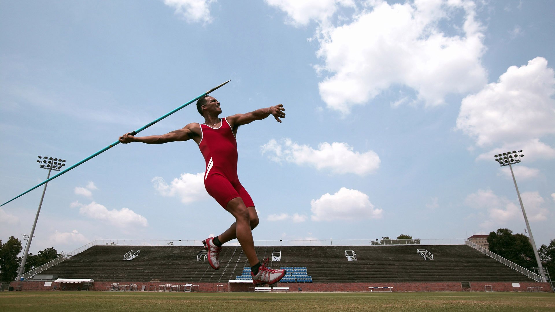 从碾压到扛起,郑思维如何成为泰国队横扫丹麦的定海神针